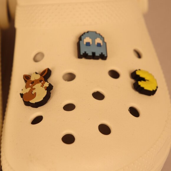 Crocs White Dual Comfort Men's and Women's Shoes Size M7 W9 with Emblems - Picture 3 of 12